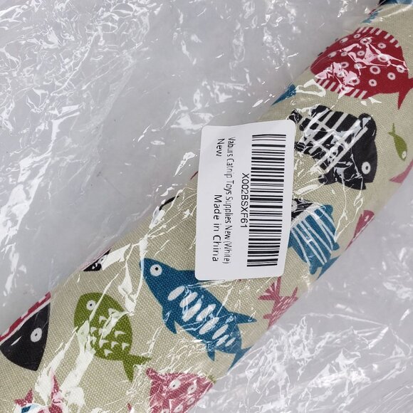 DogLemi Catnip Cat Toy Fish Pattern 17.5" Crinkle Noises - Picture 3 of 5